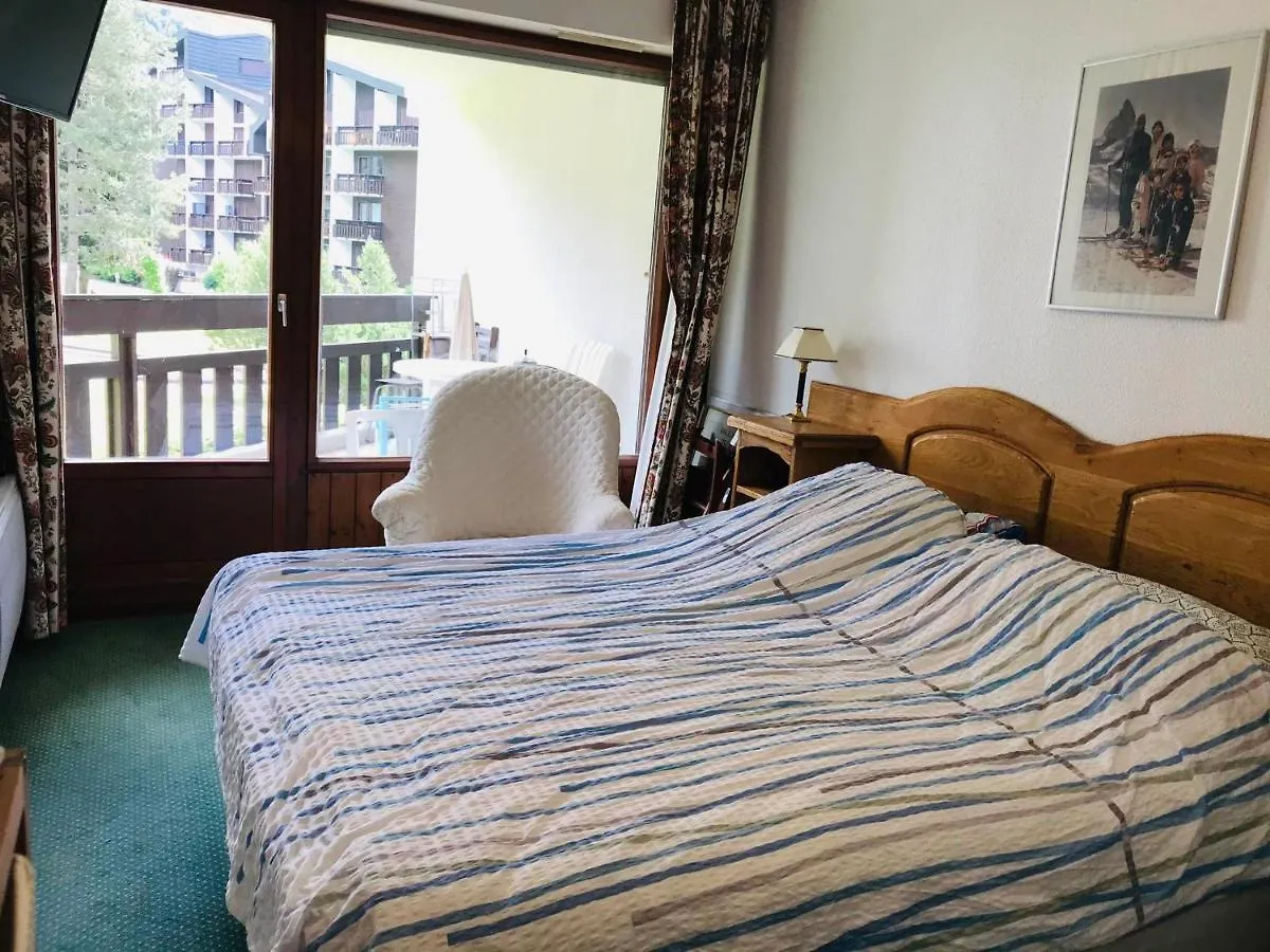 Appartement Moderne 3 Pieces Avec Wifi Et Parking Couvert A Samoens - Fr-1-629-11 0*,  France