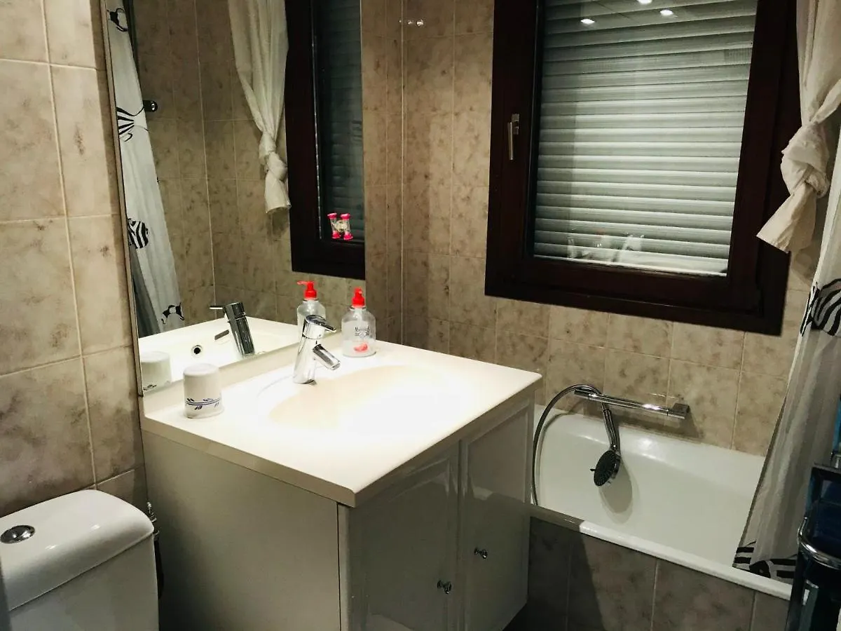 Appartement Moderne 3 Pieces Avec Wifi Et Parking Couvert A Samoens - Fr-1-629-11 0*,